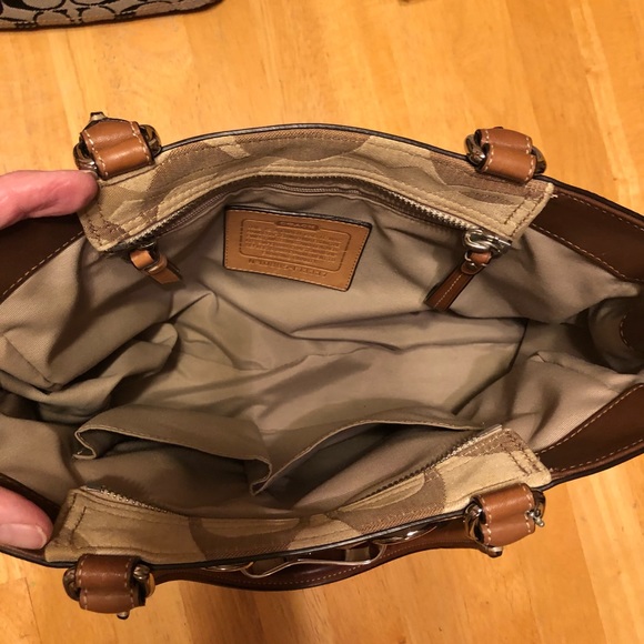 Coach Hampton Optic Signature Handbag - Picture 8 of 16